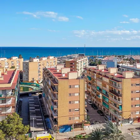 2 Bedroom Cozy In La Pobla De Farnals Apartment