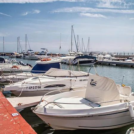 2 Bedroom Cozy In La Pobla De Farnals Apartment *